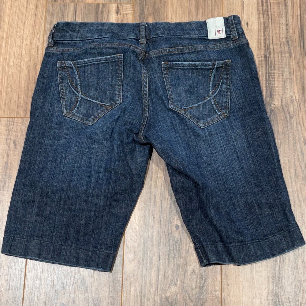 !iT Jeans Los Angeles Shorts - Size 31